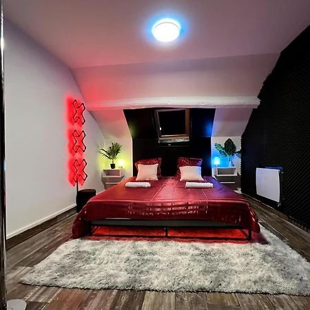 Red Love-Room / Balneo & Plus ! Souppes-sur-Loing Exteriér fotografie