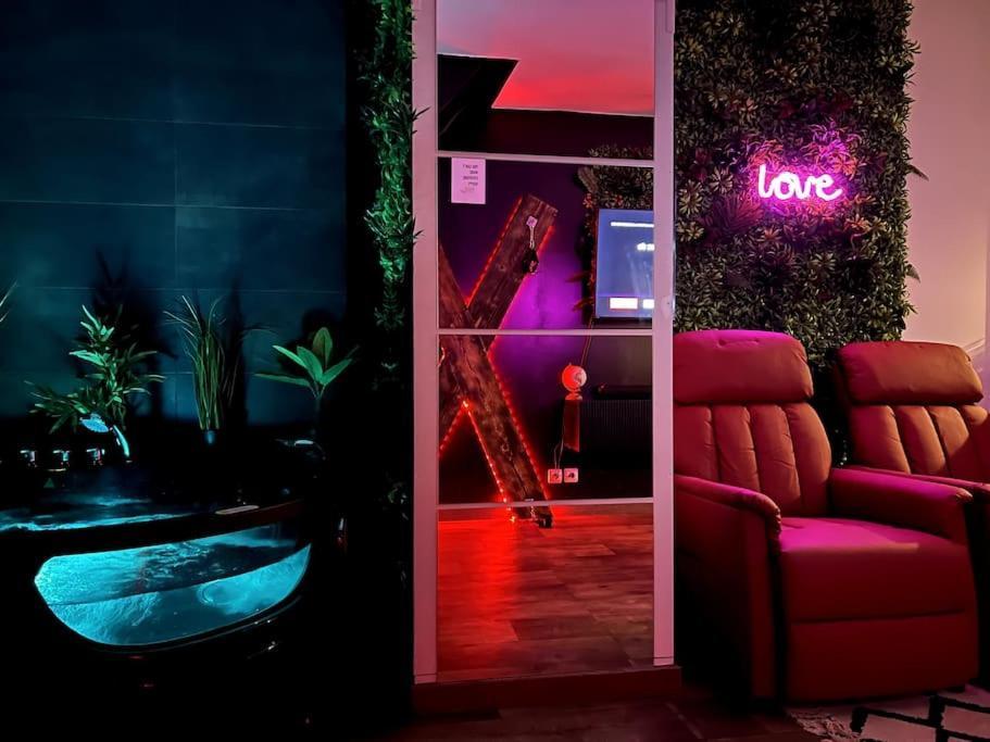 Red Love-Room / Balneo & Plus ! Souppes-sur-Loing Exteriér fotografie